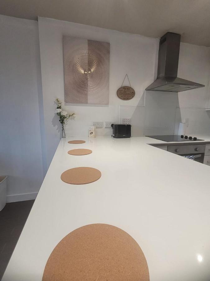 Amazing London 1 Bedroom Flat In Astral House As18 Norbury  Exteriör bild