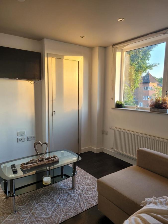 Amazing London 1 Bedroom Flat In Astral House As18 Norbury  Exteriör bild